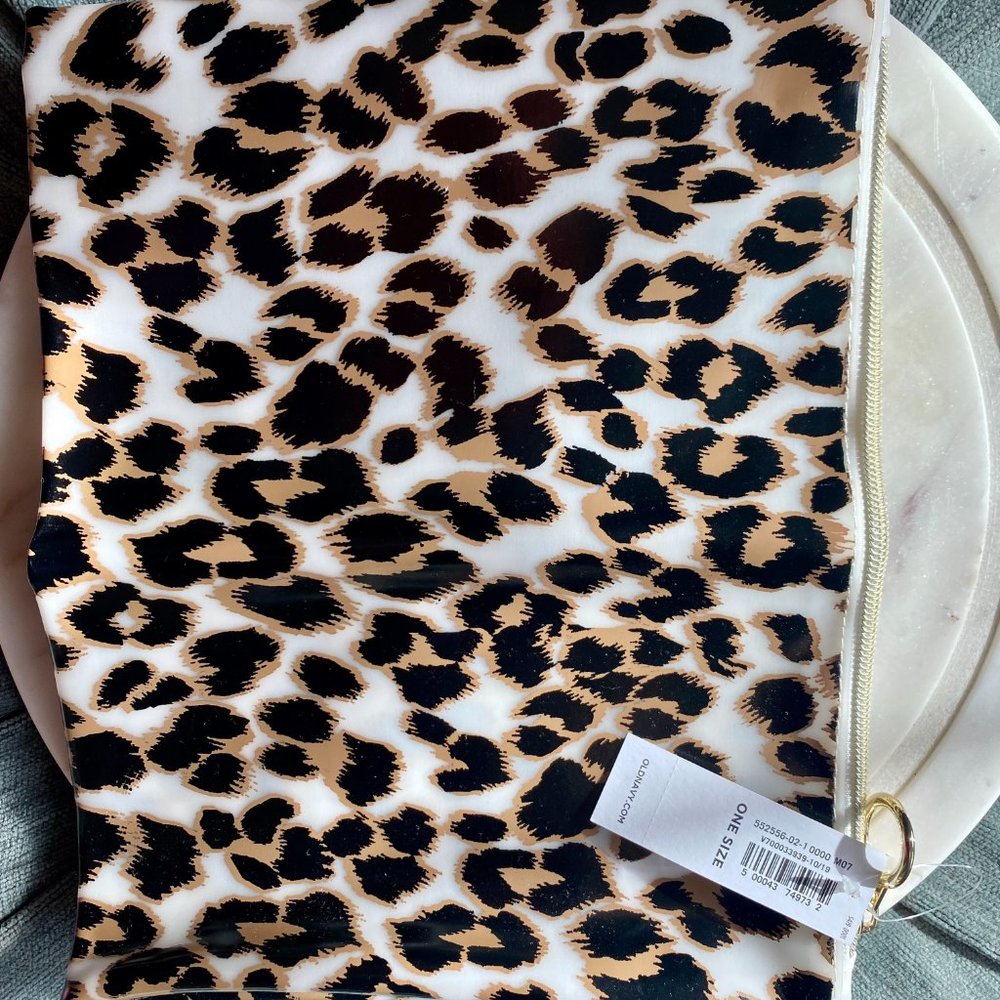 old navy leopard zip pouch - Picture 2 of 5